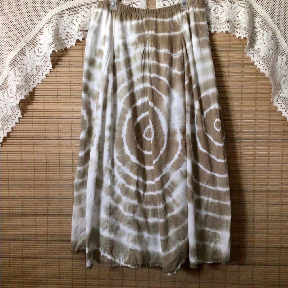 CHICOS tie dyed maxi-skirt summer lightweight flow - Picture 6 of 14